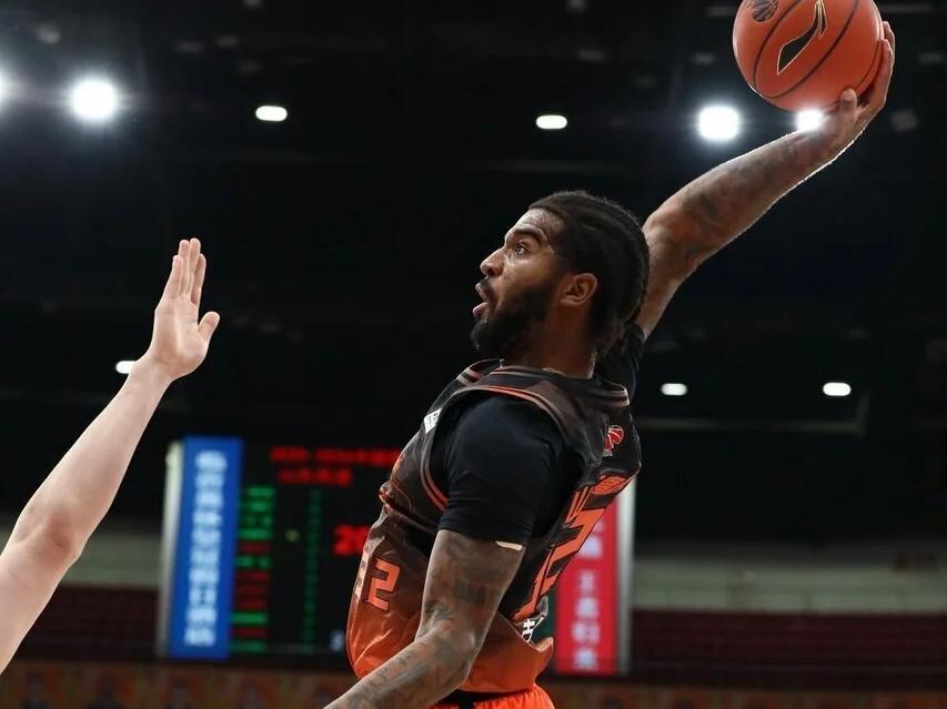 开云-山东男篮主场迎战吉林，有望冲击7连胜，克里斯再会摊手好搭档