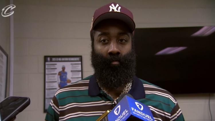 开云体育网址-哈登谈适应过程：我还在学习 我还住在酒店里&amp;还没安顿下来