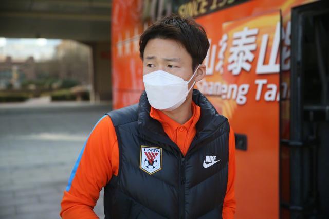 开云-泰山磨刀赶早孙准浩巧遇故人 引援冲刺还有3惊喜？